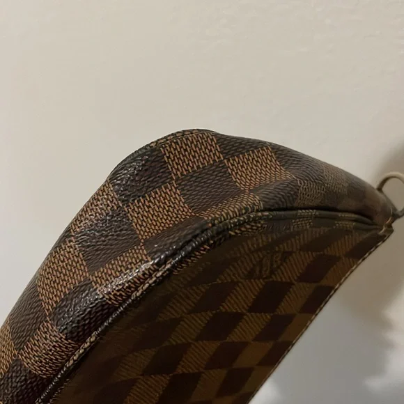 Louis Vuitton Pochette Accessoires Damier - Picture 17 of 17